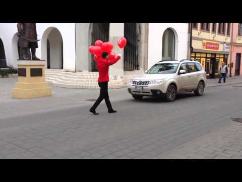 Speciális reklám Élő szoborral - Vodafone